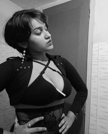 Private Leaked Abhipsa karmakar exclusive onlyfans photos 2026