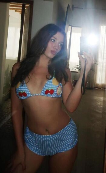 Adriana Campos Salazar
