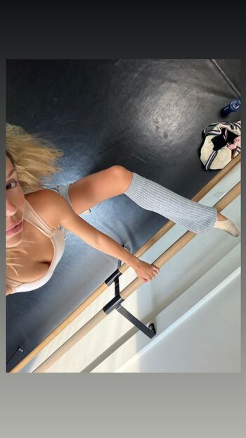 Private Leaked Alexis ren exclusive onlyfans photos 2026