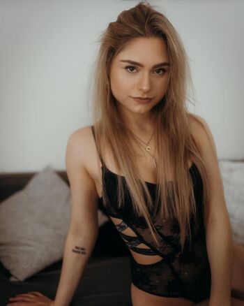 Private Leaked Alina khani exclusive onlyfans photos 2026