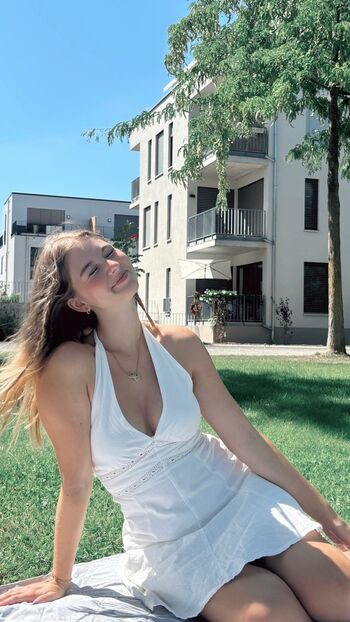 Private Leaked Alizee talk page exclusive onlyfans photos 2026