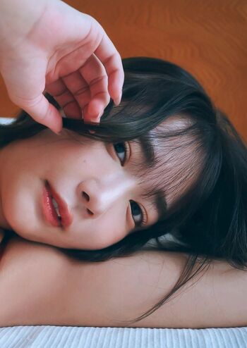 Amau Kisumi 天羽希純