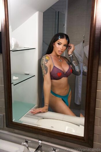 Andrea Anaconda