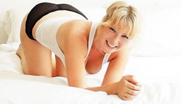 Ari Graynor