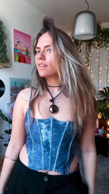 Private Leaked Axelle maga exclusive onlyfans photos 2026