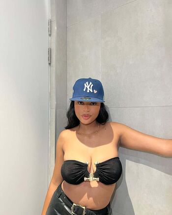 Private Leaked Ayanda pambo exclusive onlyfans photos 2026
