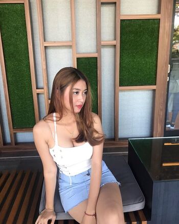 Private Leaked Ayu tarisa exclusive onlyfans photos 2026