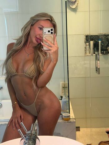 BlondeCpl