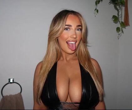 Private Leaked Brittany jeannn exclusive onlyfans photos 2026