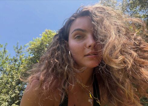 Camren Bicondova