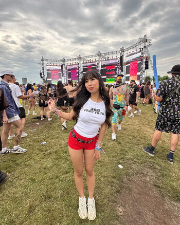 Chloe ABG