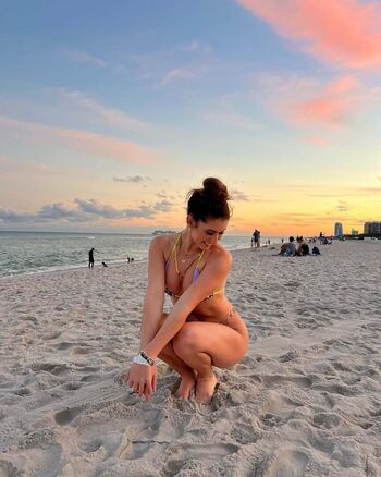 Cortney Gibson / Cortneycgibson