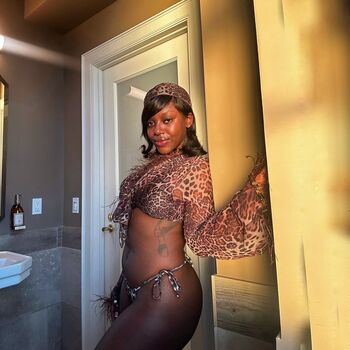Private Leaked Da kirrii t francis page exclusive onlyfans photos 2026