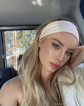 Daisy Keech
