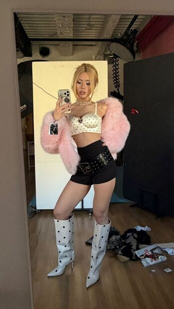 Private Leaked Dead blonde page exclusive onlyfans photos 2026