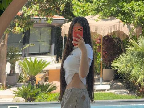 Private Leaked Demet ozdemir exclusive onlyfans photos 2026