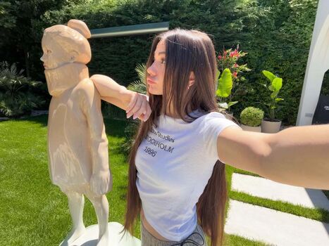 Private Leaked Demet ozdemir exclusive onlyfans photos 2026
