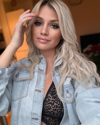 DJ Jeny Preston