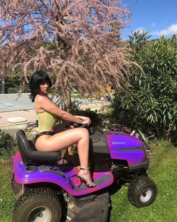 Private Leaked Elssyli chanteuse exclusive onlyfans photos 2026