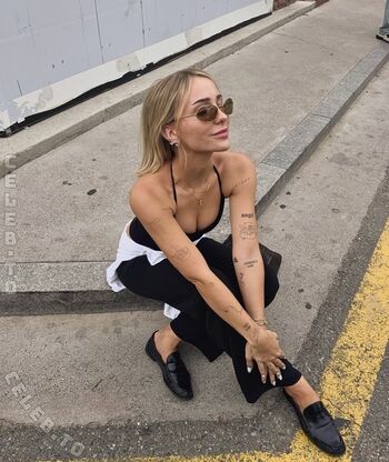 Private Leaked Ema louise exclusive onlyfans photos 2026