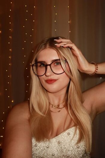 Private Leaked Emiiliaaaoklahomaa exclusive onlyfans photos 2026