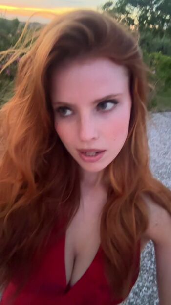 Private Leaked Emily deyt aysage exclusive onlyfans photos 2026