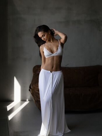 Private Leaked Emilyemrata exclusive onlyfans photos 2026
