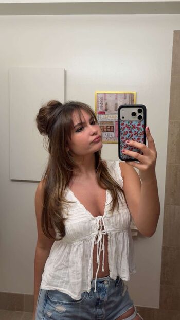 Private Leaked Ester dobrik exclusive onlyfans photos 2026