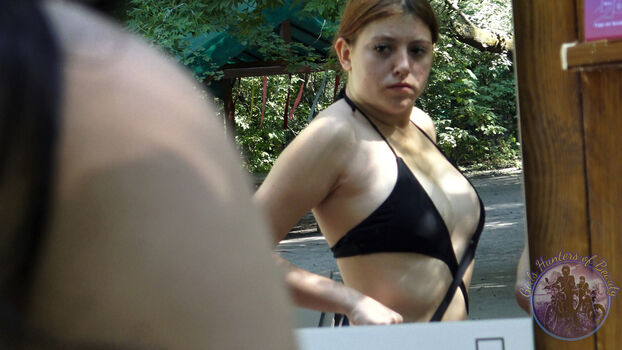 Girls Hunters Beauty