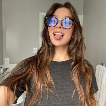 Private Leaked Hailee steinfeld exclusive onlyfans photos 2026