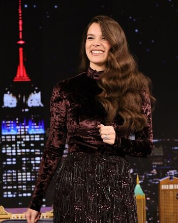 Private Leaked Hailee steinfeld exclusive onlyfans photos 2026
