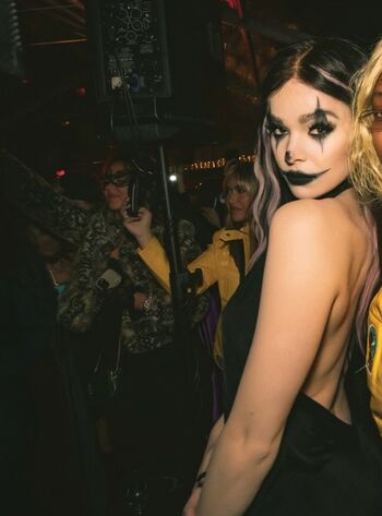Hailee Steinfeld