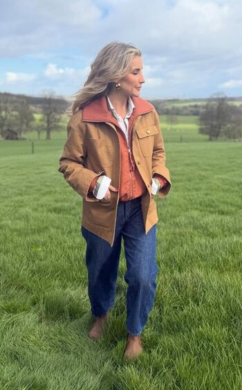 Helen Skelton