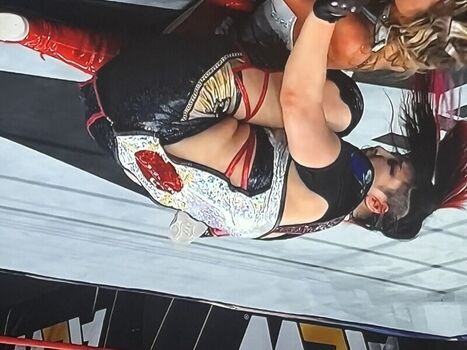 Hikaru Shida