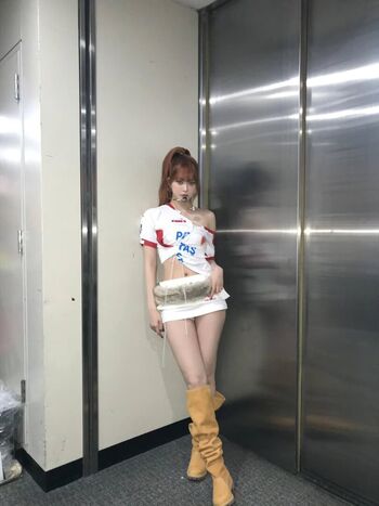 Hong Eunchae 홍은채
