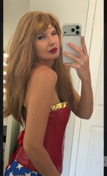 ItsJustblondie