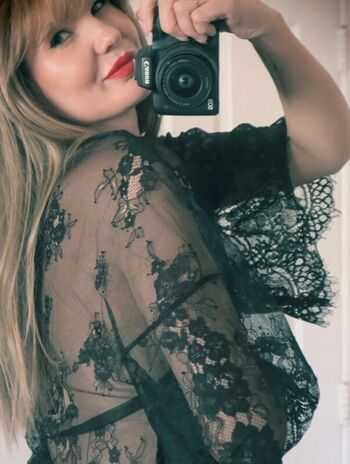 ItsJustblondie
