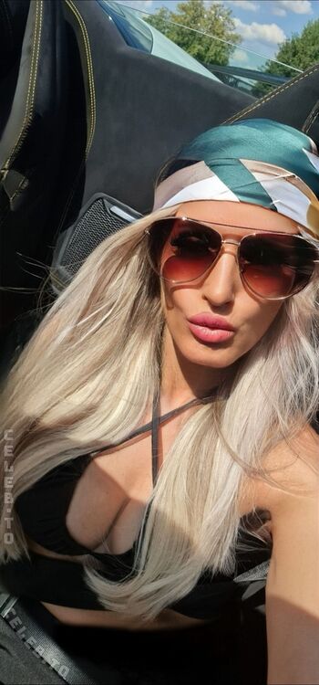 Iva Blondie