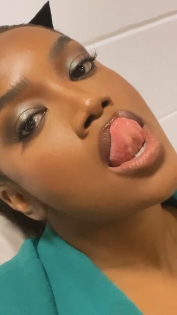 Private Leaked Iza cantora exclusive onlyfans photos 2026