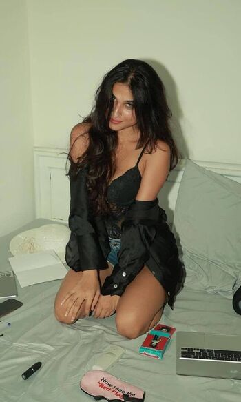 Private Leaked Kashis kapoor exclusive onlyfans photos 2026