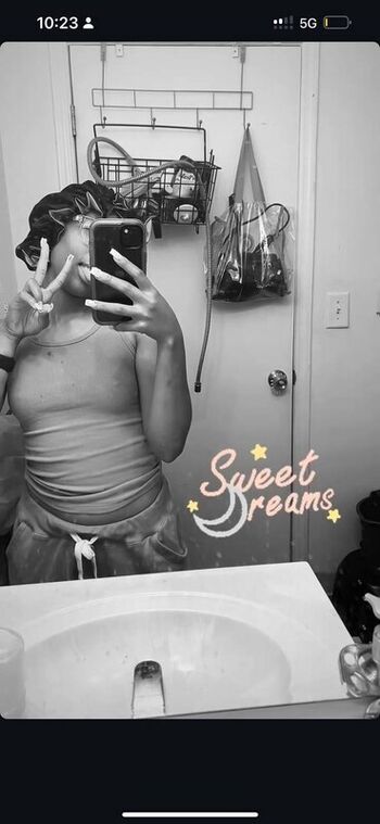 Private Leaked Kellywelly exclusive onlyfans photos 2026