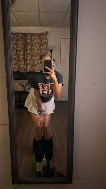 Private Leaked Kellywelly exclusive onlyfans photos 2026