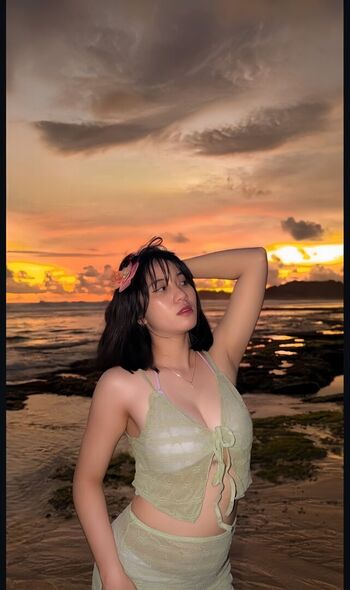 Laras Kinanda Putri