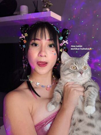 Laras Kinanda Putri