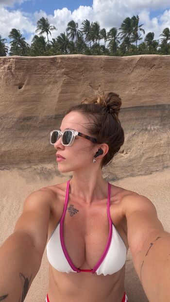 Private Leaked Laryssa ayres exclusive onlyfans photos 2026