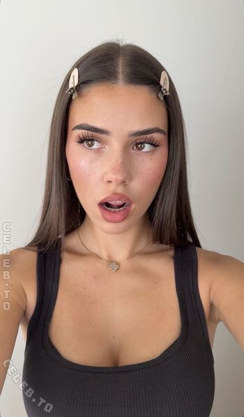 Leah Halton