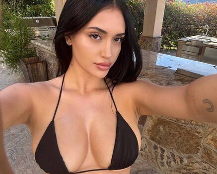leahkateb