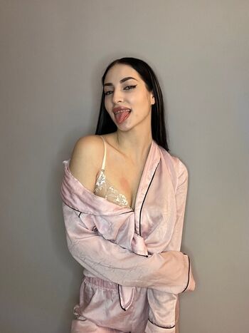 leila34366