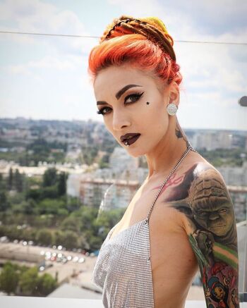 Lena Scissorhands