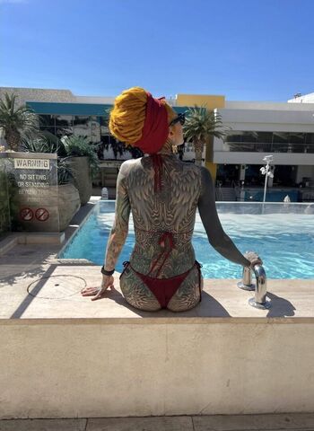 Lena Scissorhands